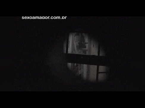 ❤️ Sarışın, içi boş tuğlaların arkasına gizlenmiş bir mahalle röntgencisi tarafından gizlice videoya alınır Porno bize %tr.com-milf-300.ru ❌️❤